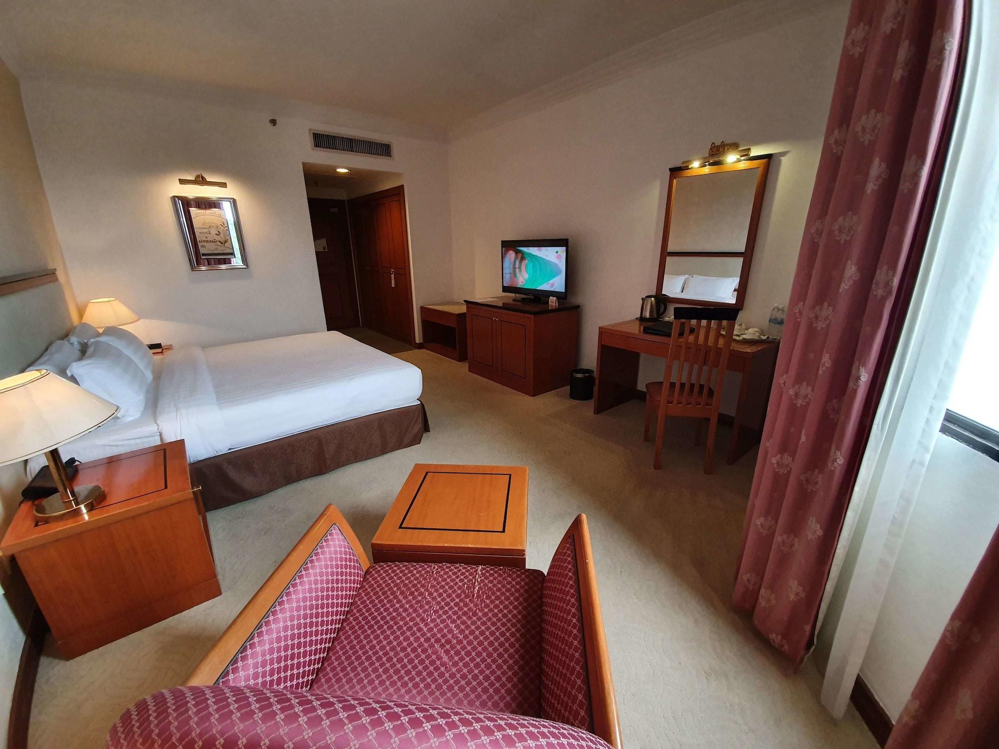 Parkview Hotel Kampong Jerudong Exterior photo